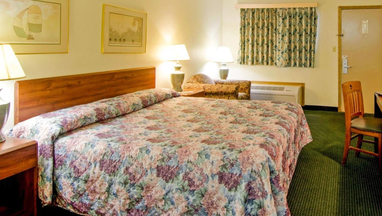 Economy Inn Express By Magnuson Worldwide Колумбус Экстерьер фото